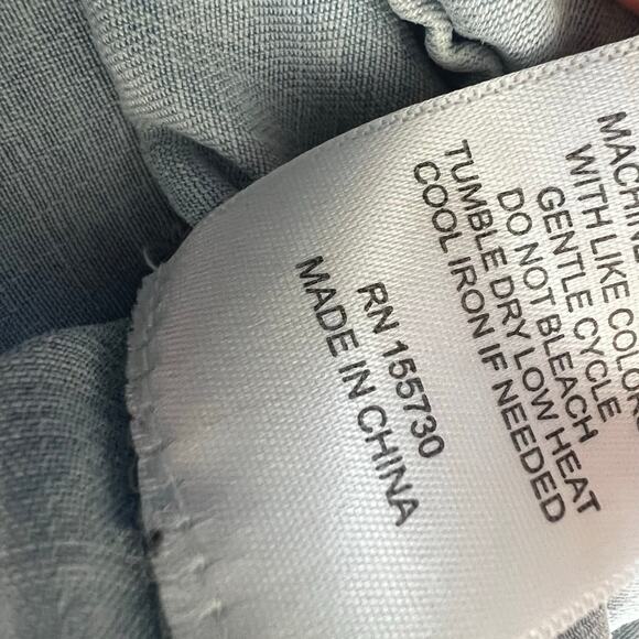 ❤️ 3/$25 Jane & Delancey Button Up Ruffled Light Denim Blouse | L - Picture 5 of 5